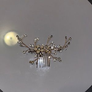 ✨Bridal Hair Piece